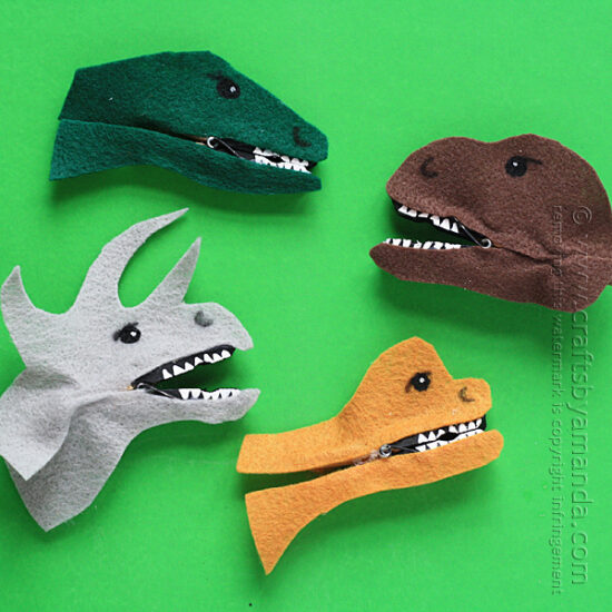 Tres manualidades de dinosaurios para niños - CharHadas