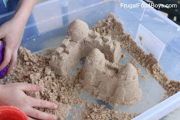 Aprende a hacer arena mágica en casa para niños