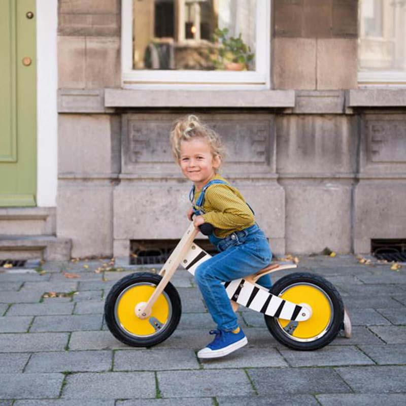 bicicleta sin pedales de madera