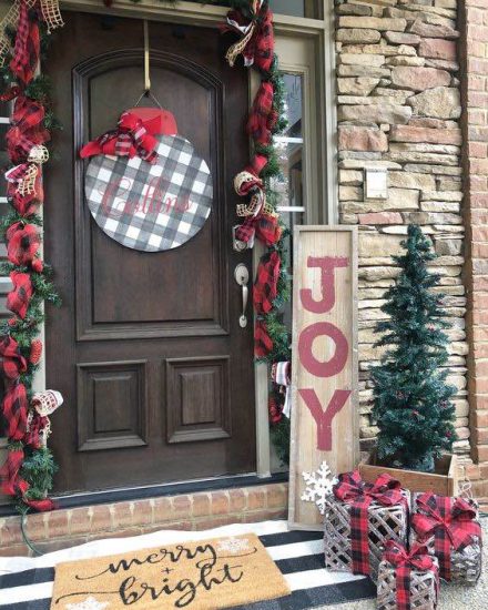 Cómo Decorar Tu Puerta En Navidad De 50 Fotos De Puertas Decoradas Navideñas Pequeocio 4659