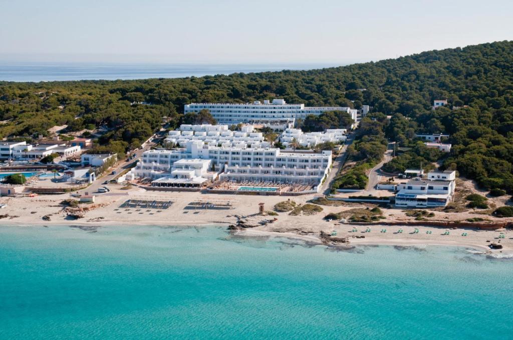 Hoteles En Formentera A Pie De Playa
