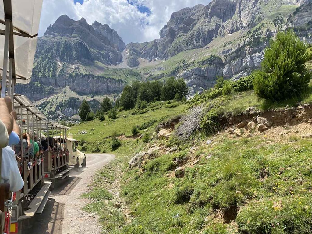 Excursiones Familiares En Los Pirineos Aragoneses